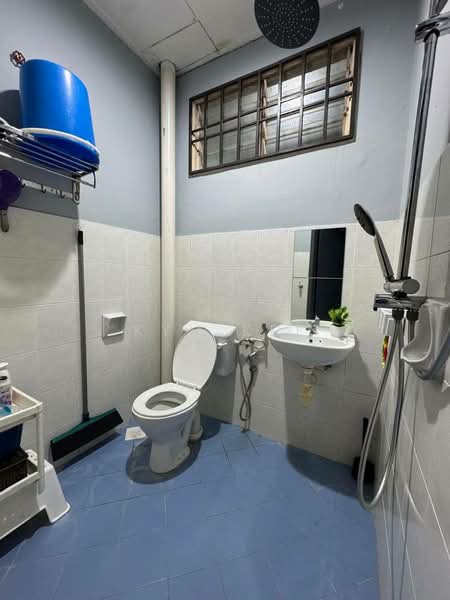 2-storey Terraced House for Sale in Taman Sri Pulai Perdana (Skudai) - Kym Kee - Bathroom - PropertyGuru.com.my