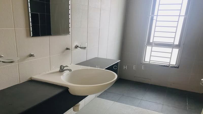 Cluster House for Sale in Iskandar Puteri (Nusajaya) (Johor) - Kelvin Chee - Bathroom - PropertyGuru.com.my