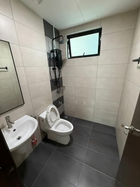 Service Residence for Rent at Molek Regency - Win Tan - Bathroom - PropertyGuru.com.my