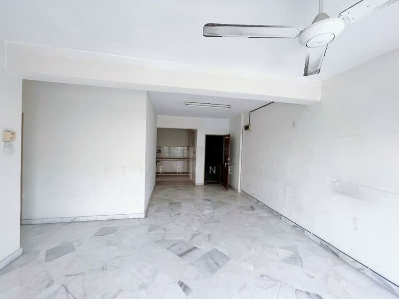 Apartment for Sale at Vista Lavender - Catherine Tan - Living Room - PropertyGuru.com.my