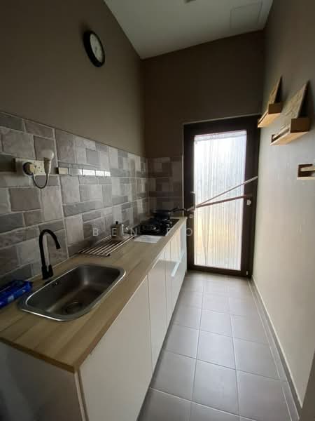 Cluster House for Sale in Taman Tropika (Kulai) - Ben Foo - Kitchen - PropertyGuru.com.my