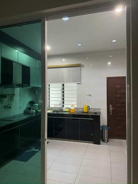 2-storey Terraced House for Sale in Alam Impian (Shah Alam) - Hong Ng - Kitchen - PropertyGuru.com.my