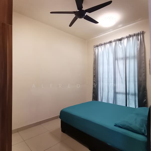 M Condominium @ Larkin - 5