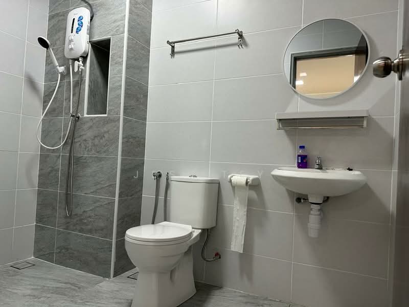 Kondominium untuk Disewa di KSL Residence 2 @ Kangkar Tebrau - Jesy Tey - Bathroom - PropertyGuru.com.my