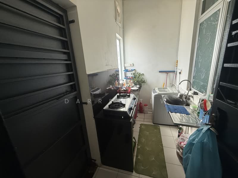 Terraced House for Sale in Bandar Indahpura (Kulai) - Darren Tew - Kitchen - PropertyGuru.com.my
