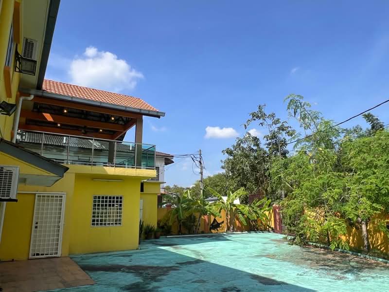 Taman Puncak Jalil - 1