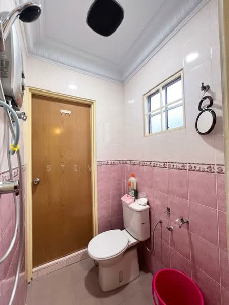 Rumah Teres 2 Tingkat untuk Dijual di Bandar Putra Permai (Seri Kembangan) - Steve Tham - Bathroom - PropertyGuru.com.my