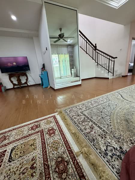 2-storey Terraced House for Sale in Taman Bukit Subang (Shah Alam) - Anil Fazila Binti Ismail - Living Room - PropertyGuru.com.my