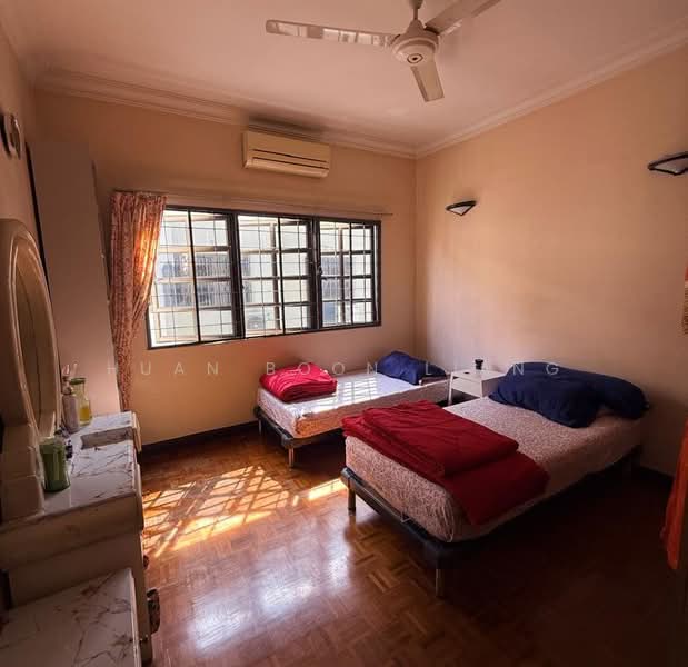 Semi-Detached House for Sale in Jalan Ipoh (Kuala Lumpur) - Huan Boon Liang - Bedroom - PropertyGuru.com.my