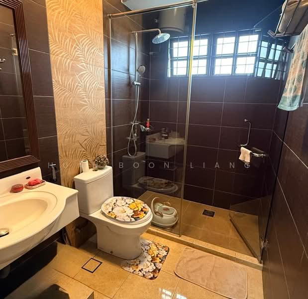 Semi-Detached House for Sale in Jalan Ipoh (Kuala Lumpur) - Huan Boon Liang - Bathroom - PropertyGuru.com.my