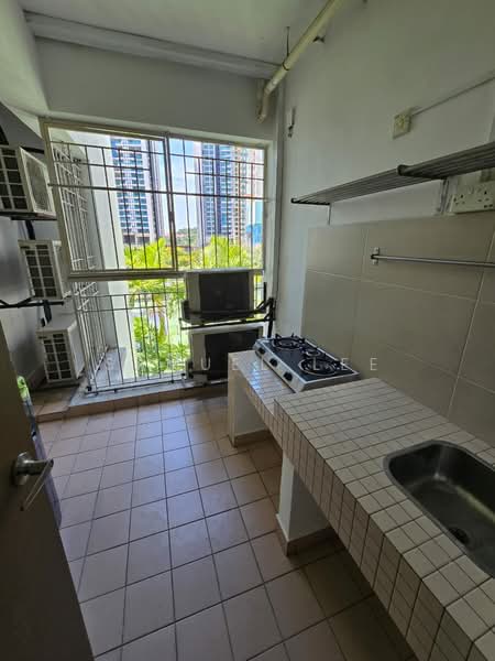 Condominium for Rent at Kiaramas Sutera - Samuel Lee - Kitchen - PropertyGuru.com.my