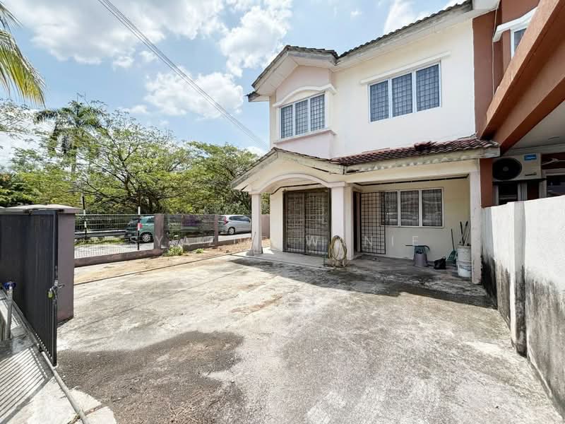Bandar Tasik Kesuma untuk Untuk Dijual - RM 430,000, Apr 2026 - Exterior - PropertyGuru.com.my