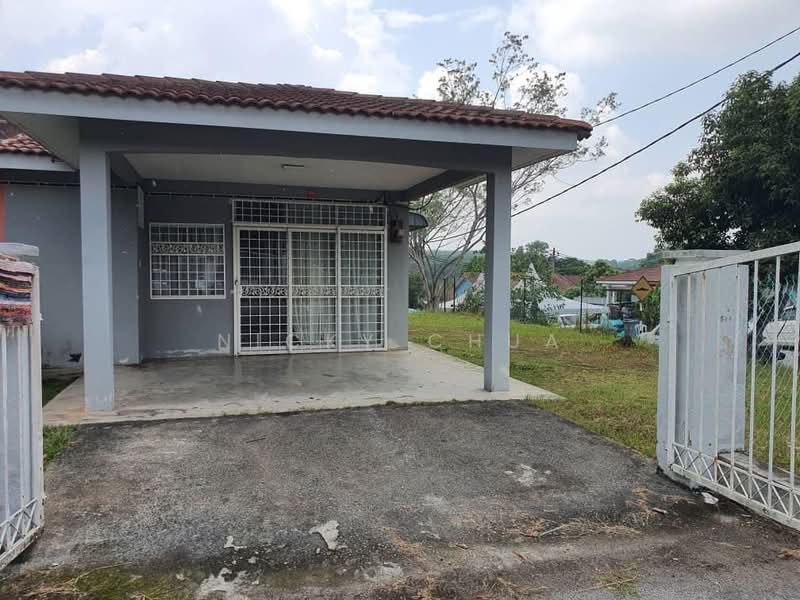 Taman Arowana Seremban 2 Biggest Corner Single Storey Lot For Sale untuk Untuk Dijual - RM 450,000, Apr 2026 - Exterior - PropertyGuru.com.my
