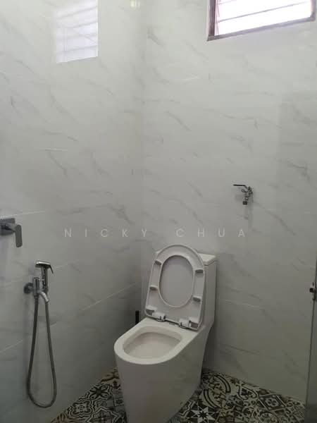 Taman Arowana Seremban 2 Biggest Corner Single Storey Lot For Sale untuk Untuk Dijual - RM 450,000, Apr 2026 - PropertyGuru.com.my