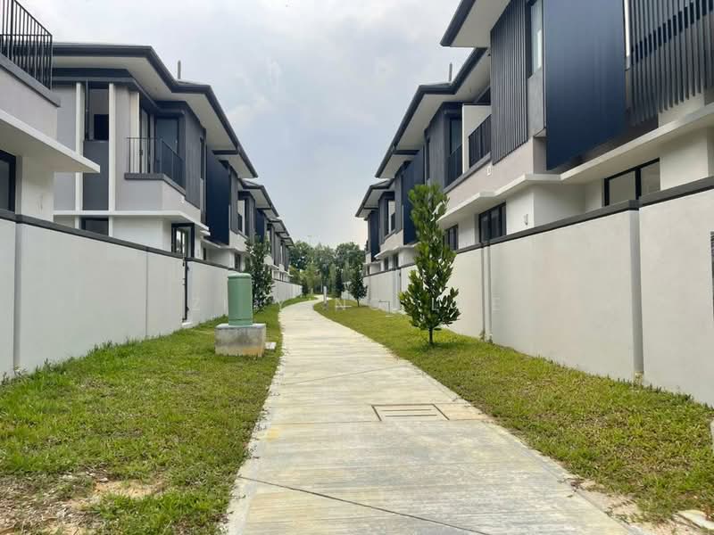 2-storey Terraced House for Rent in Kota Kemuning (Shah Alam) - Zi Ying Lee - Exterior - PropertyGuru.com.my