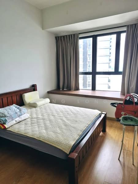 Kondominium untuk Dijual di Bay Laurel @ Country Garden Danga Bay - Sheng Long - Bedroom - PropertyGuru.com.my