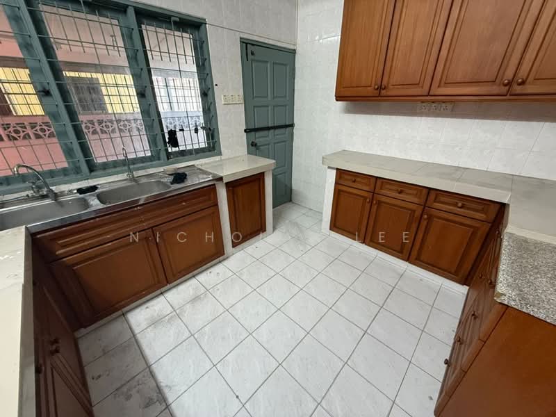 Rumah Banglo untuk Disewa di Taman Canning (Ipoh) - Nicholas Lee - Kitchen - PropertyGuru.com.my