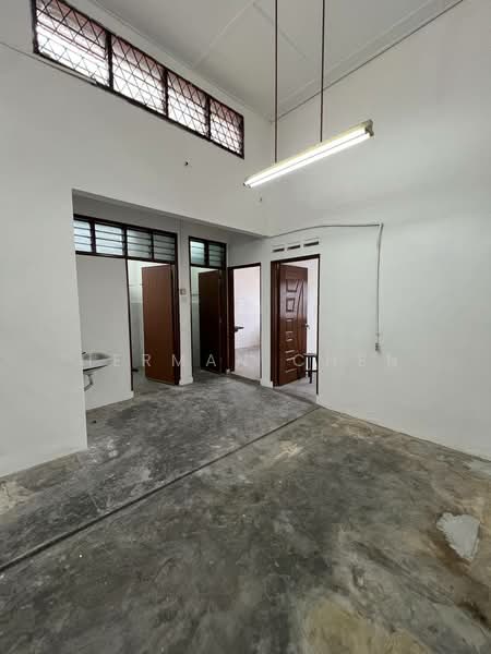 Shop for Rent in Johor Bahru (Johor) - Herman Chen - Interior - PropertyGuru.com.my