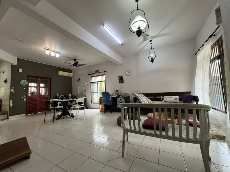 2-storey Terraced House for Sale in Seksyen 5 (Kota Damansara) - Zaty Jasmin - Living Room - PropertyGuru.com.my