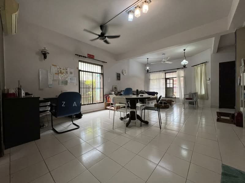 2-storey Terraced House for Sale in Seksyen 5 (Kota Damansara) - Zaty Jasmin - Living Room - PropertyGuru.com.my