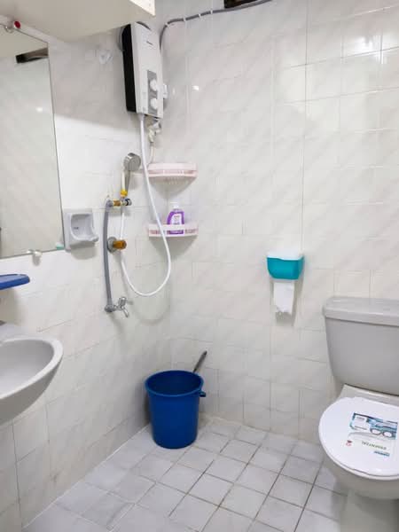 Apartment for Sale at Bukit Dumbar Permai - Jan Tan - Bathroom - PropertyGuru.com.my