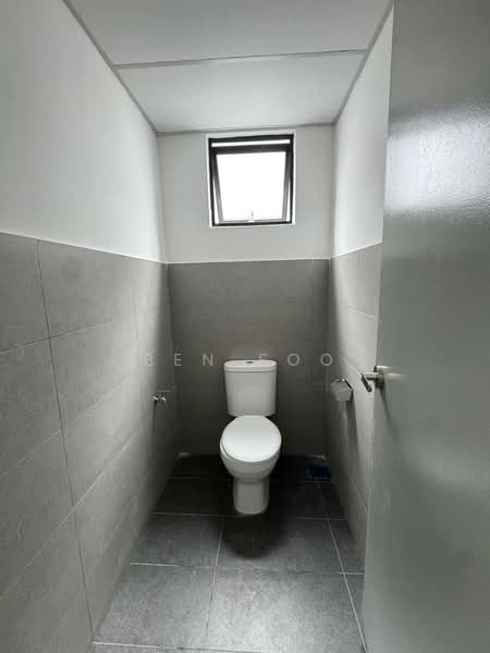 Shop for Rent in Austin Crest (Johor Bahru) - Ben Foo - Bathroom - PropertyGuru.com.my