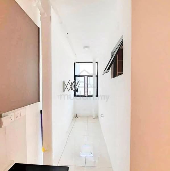 Kondominium untuk Disewa di Skyview Residence - TS Lim - Corridor - PropertyGuru.com.my