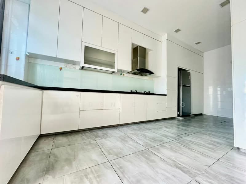 Cluster House for Sale in Taman Mutiara Mas (Skudai) - Hayden Chong - Kitchen - PropertyGuru.com.my