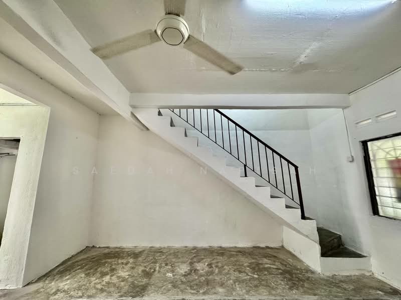 Rumah Teres 2 Tingkat untuk Dijual di Taman Muhibbah (Kluang) - Saedah Napisah - Interior - PropertyGuru.com.my