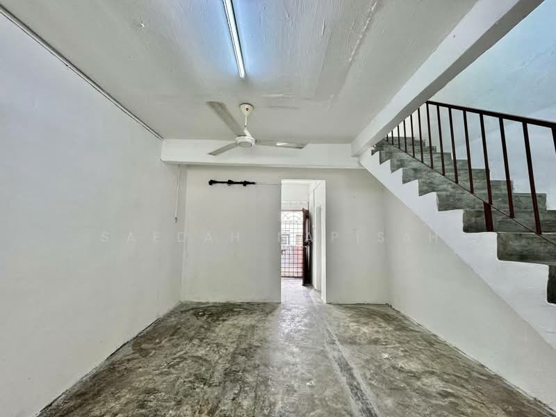 Rumah Teres 2 Tingkat untuk Dijual di Taman Muhibbah (Kluang) - Saedah Napisah - Interior - PropertyGuru.com.my