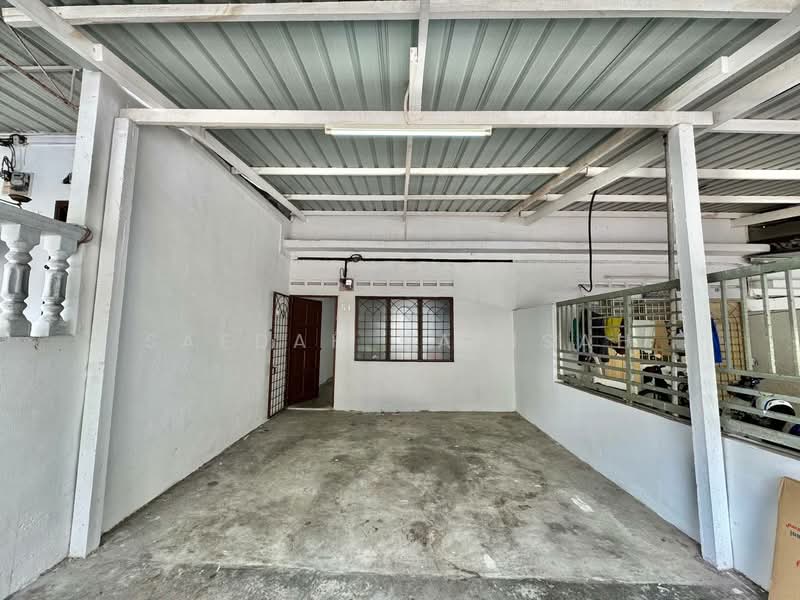 Rumah Teres 2 Tingkat untuk Dijual di Taman Muhibbah (Kluang) - Saedah Napisah - Entrance - PropertyGuru.com.my