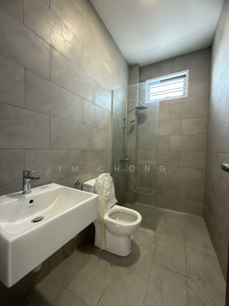 Terraced House for Rent in Bukit Beruang (Bukit Baru) - YM Chong - Bathroom - PropertyGuru.com.my