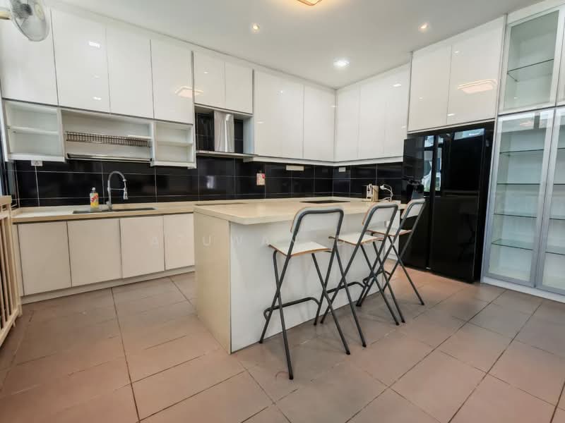 3-storey Terraced House for Rent in Sepang (Selangor) - Azuwan Dol - Kitchen - PropertyGuru.com.my