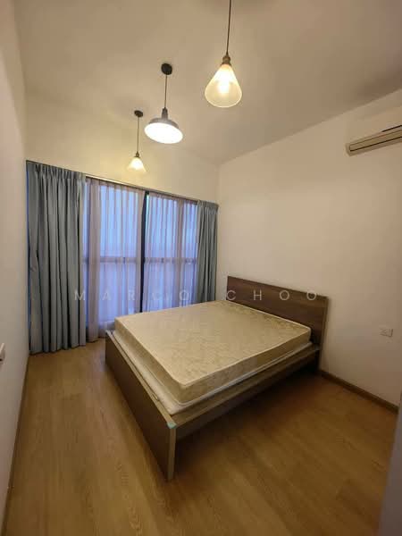 Condominium for Rent at Lovell @ Country Garden Danga Bay - Marco Choo - Bedroom - PropertyGuru.com.my