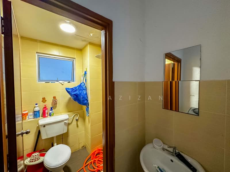 Green Suria @ Bandar Tun Hussein Onn untuk Untuk Dijual - RM 335,000, Apr 2026 - Bathroom - PropertyGuru.com.my