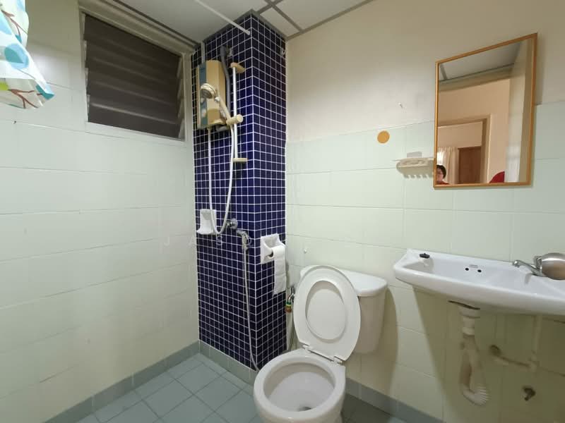 Kondominium untuk Disewa di Perdana Exclusive - Jason Low - Bathroom - PropertyGuru.com.my
