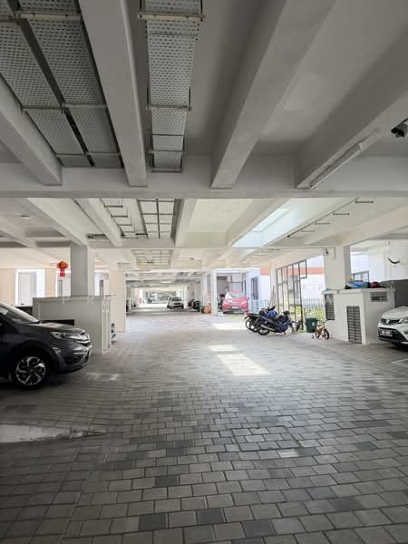 3-storey Terraced House for Rent in Seri Kembangan (Selangor) - Pristine Low - Car Park - PropertyGuru.com.my