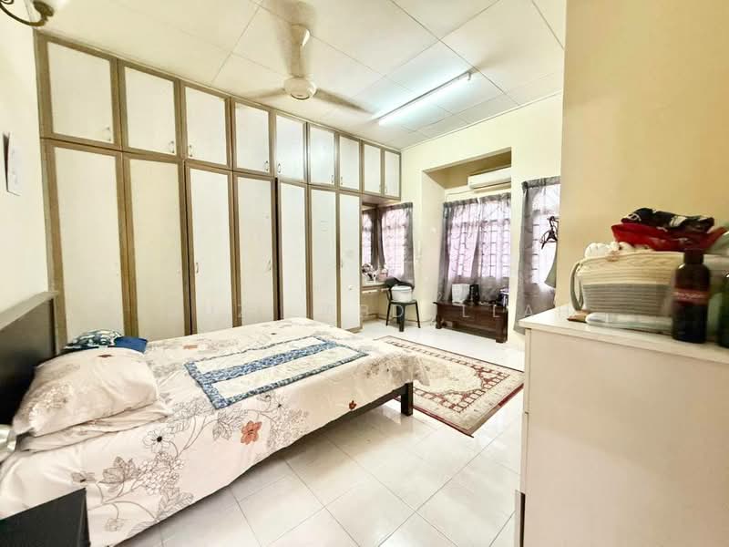 Rumah Teres untuk Dijual di Seksyen 7 (Shah Alam) - Fauzi Abdullah - Bedroom - PropertyGuru.com.my