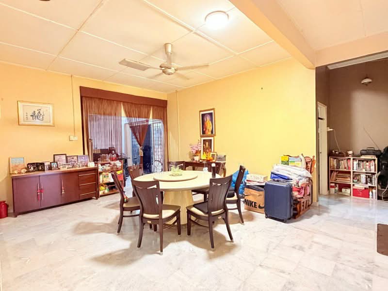 Bungalow for Sale in Kluang (Johor) - May Tan - Living Room - PropertyGuru.com.my