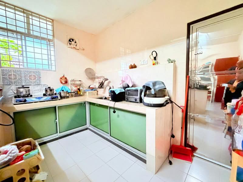 Bungalow for Sale in Kluang (Johor) - May Tan - Kitchen - PropertyGuru.com.my