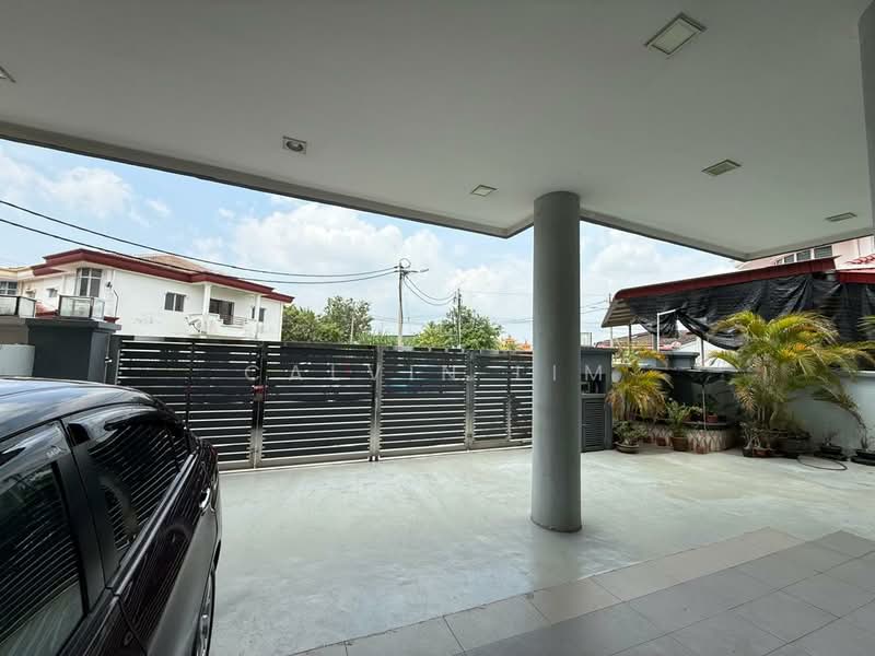 Semi-Detached House for Sale in Klang (Selangor) - Calvin Lim - Exterior - PropertyGuru.com.my