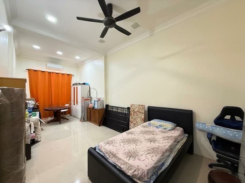 Semi-Detached House for Sale in Klang (Selangor) - Calvin Lim - Bedroom - PropertyGuru.com.my