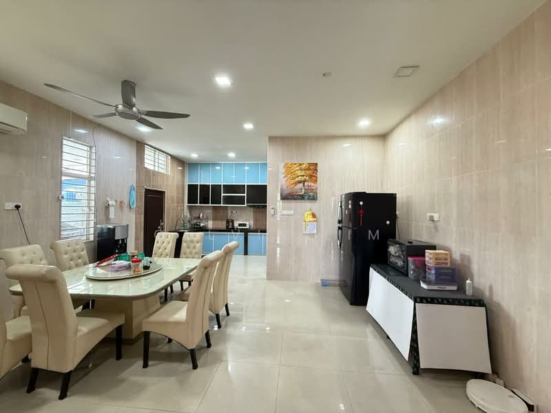 Semi-Detached House for Sale in Klang (Selangor) - Calvin Lim - Dining Room - PropertyGuru.com.my