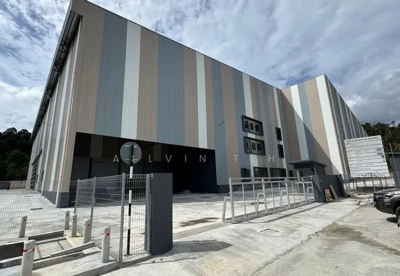 Gudang untuk Dijual di Seksyen U10 (Shah Alam) - Allvin Teh - Exterior - PropertyGuru.com.my