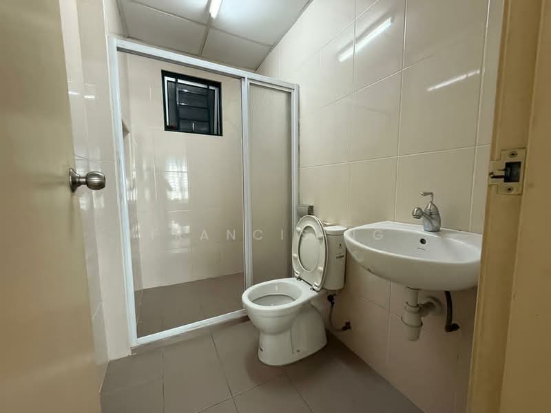 Servis Apartment untuk Disewa di OUG Parklane - Francis Ng - Bathroom - PropertyGuru.com.my
