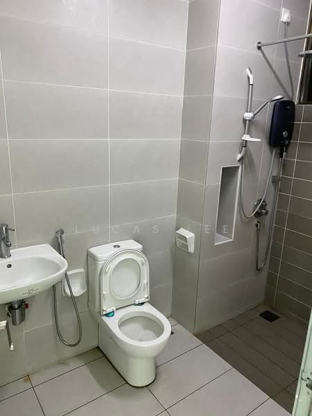 Condominium for Rent at PARC Regency (Residensi Masai) - Lucas Lee - Bathroom - PropertyGuru.com.my