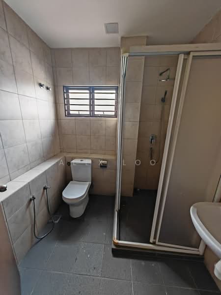 2-storey Terraced House for Sale in Taman Kepong (Kepong) - Alex Loo - Bathroom - PropertyGuru.com.my