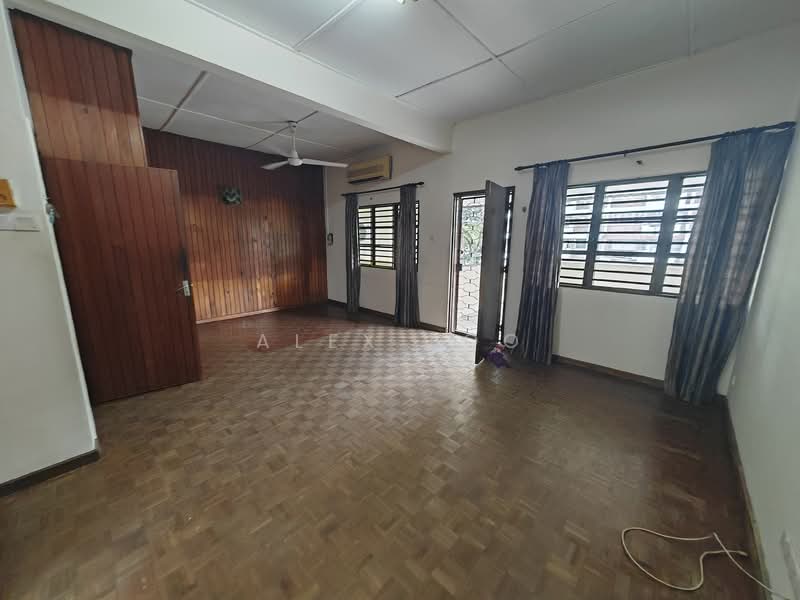 2-storey Terraced House for Sale in Taman Kepong (Kepong) - Alex Loo - Living Room - PropertyGuru.com.my