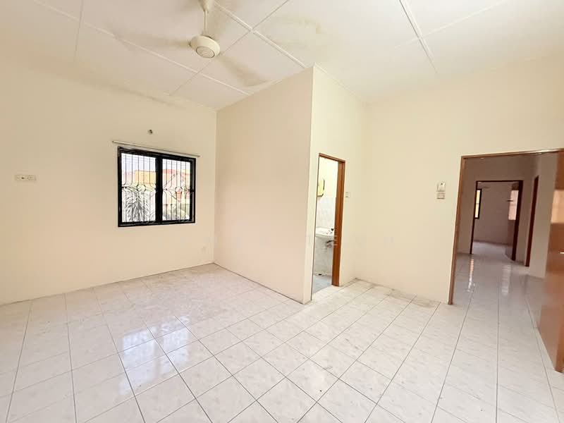 2-storey Terraced House for Sale in Taman Sentosa Perdana (Klang) - James Teoh - Living Room - PropertyGuru.com.my