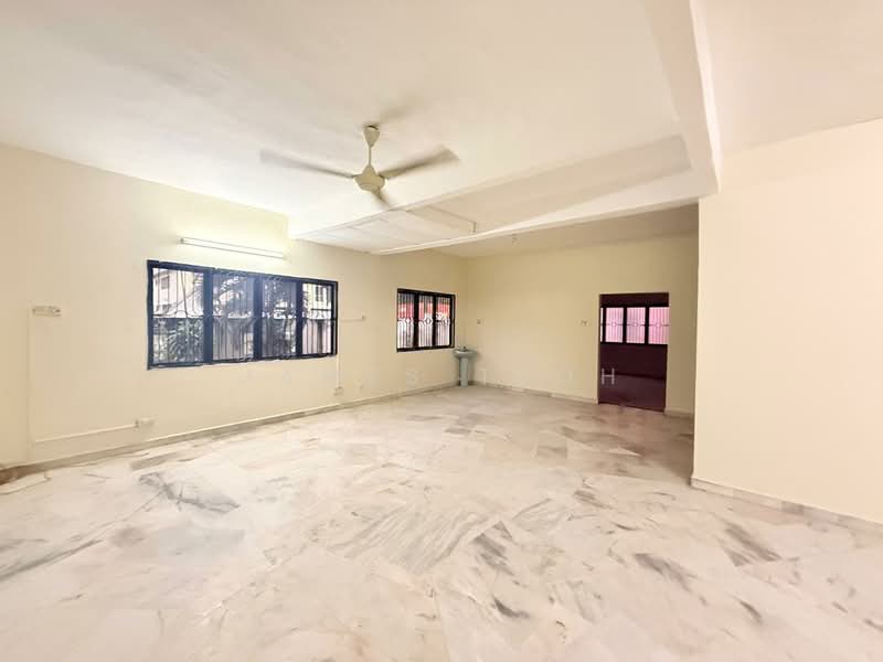 2-storey Terraced House for Sale in Taman Sentosa Perdana (Klang) - James Teoh - Living Room - PropertyGuru.com.my